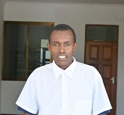 Mit Ihrer Hilfe startet Emanuel aus Tansania durch